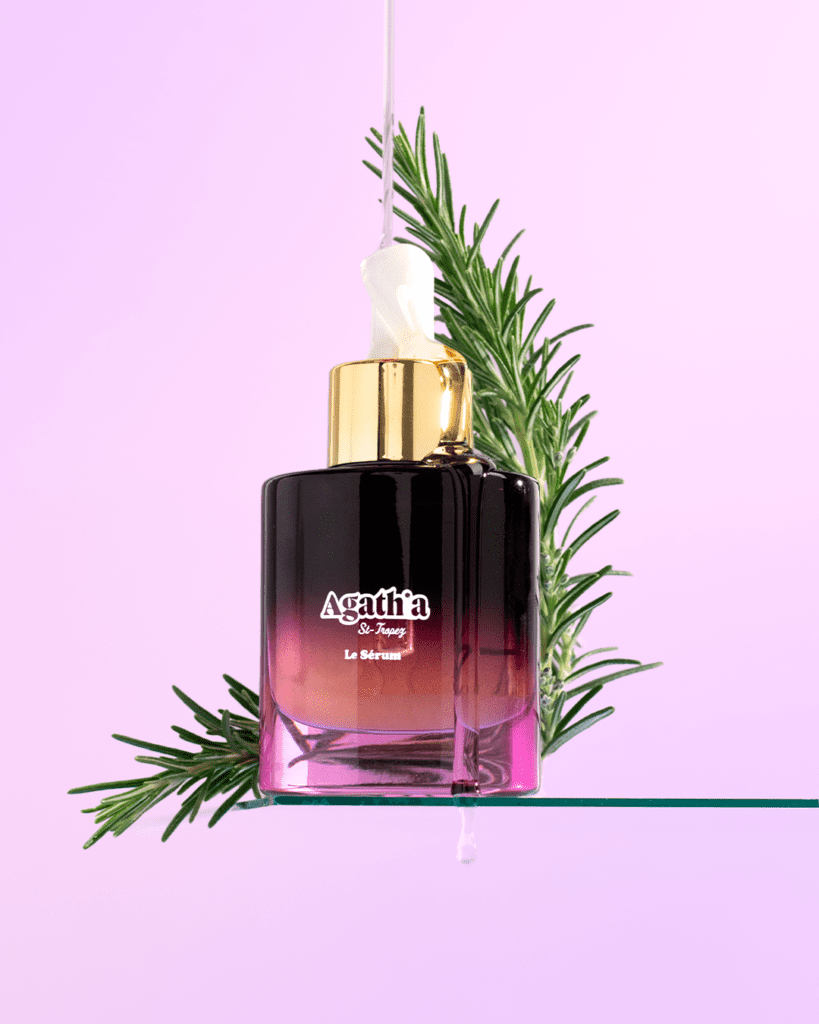 Photo produit cosmétique avec ingrédients - sérum romarin Maison Agath'a par Glow Bright Studio